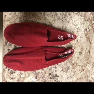 Women’s red SO bob type shoes